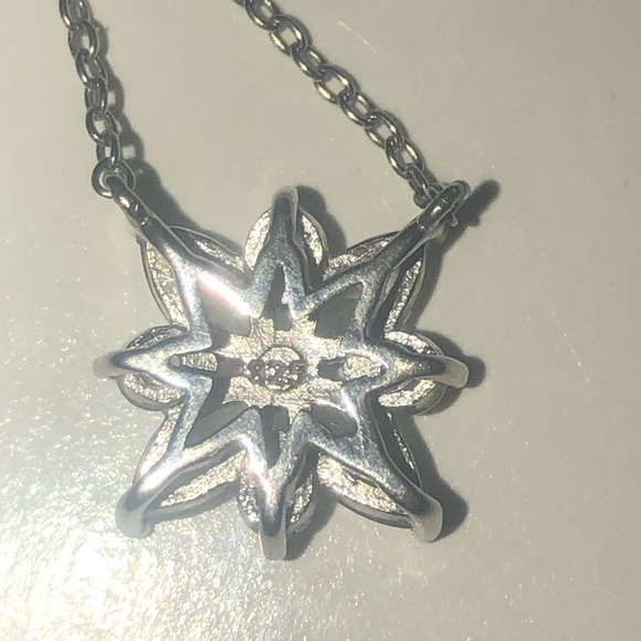 STERLING Silver & Clear Cz Stone Flower / Star / Snowflake Necklace 18” + 2” - Picture 5 of 7